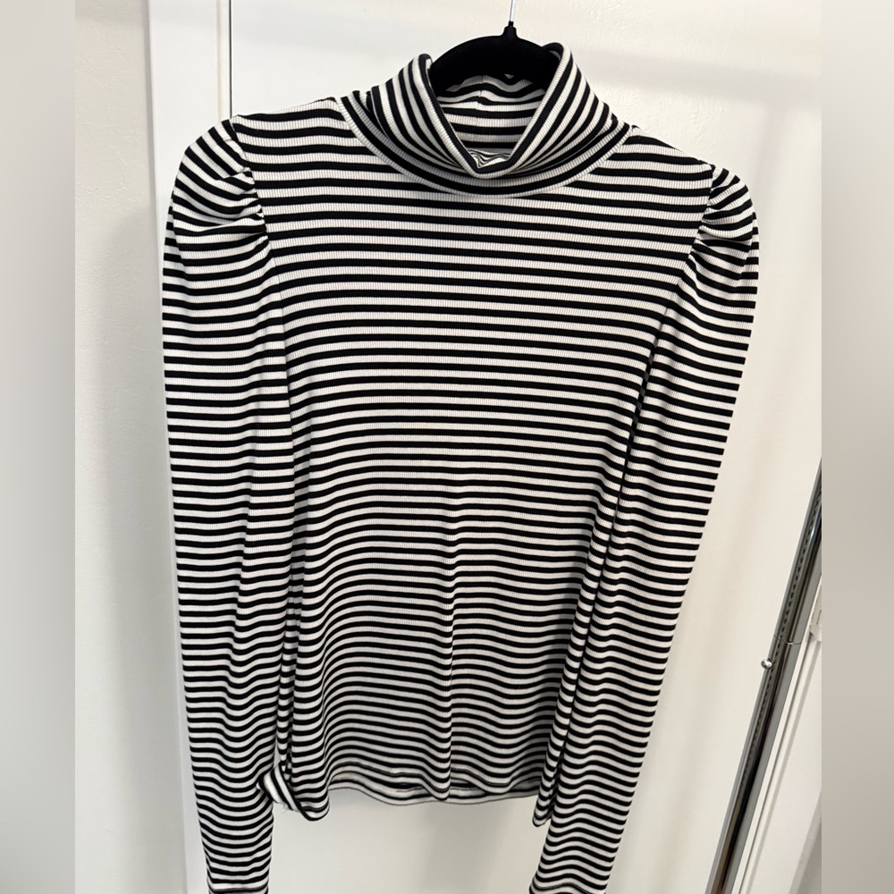 Veronica Beard Black and White Fitted Ribbed Blouse